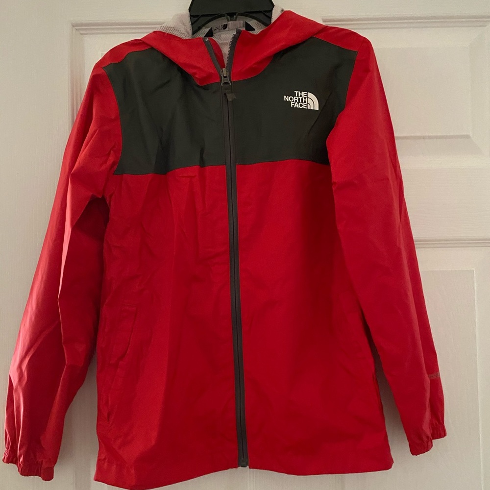 Boys medium North Face light rain jacket